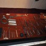 Медицинские инструменты на корабле