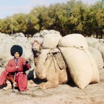 Туркмен с верблюдом