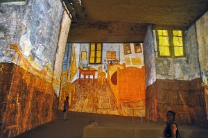 Мультимедийное шоу в Ле-бо-де-Прованс