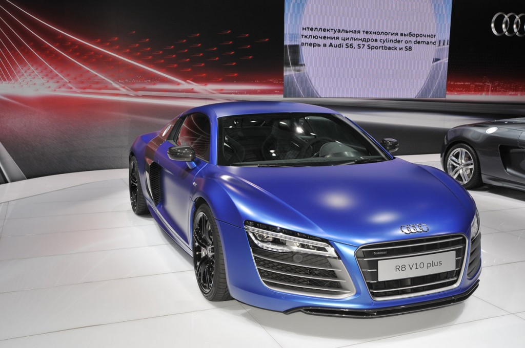 R8 V10 plus