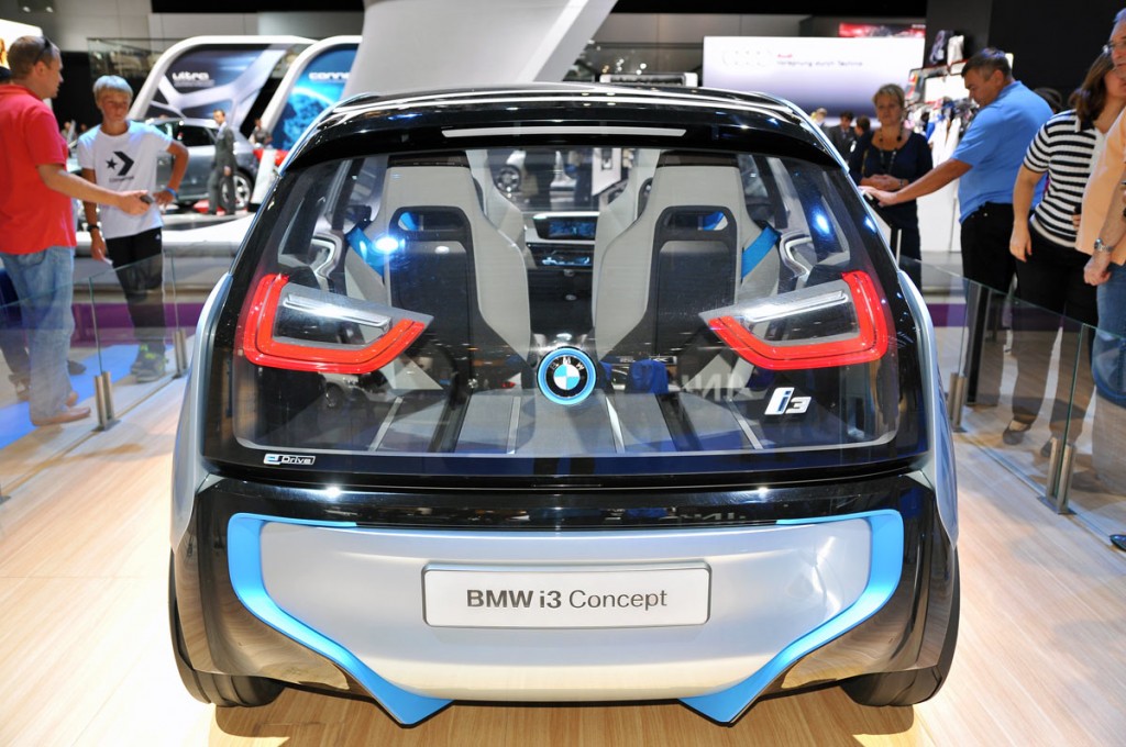 i3
