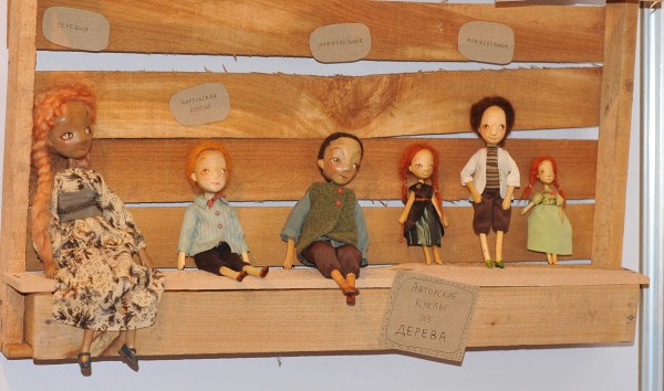 Авторские куклы из дерева-1