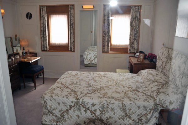 Спальня принцессы Дианы и принца Чарльза в период медового месяца