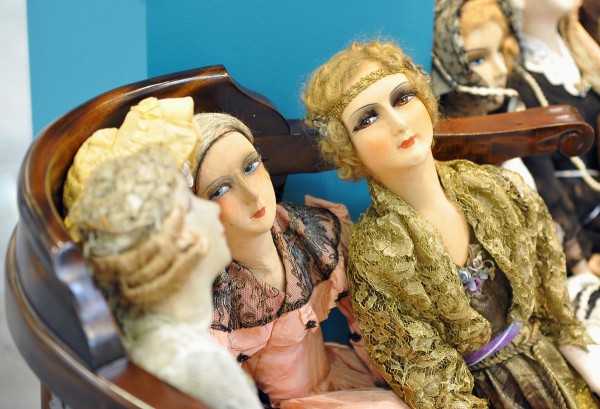 Антикварные будуарные куклы