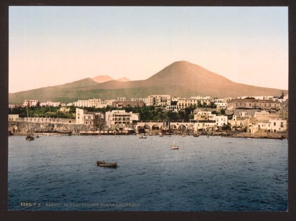 Mount-Vesuvius-with-Torre-de-Creco-i.e.-Torre-del-Greco-Naples-Italy