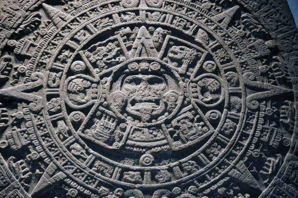 Ацтекский календарь-2