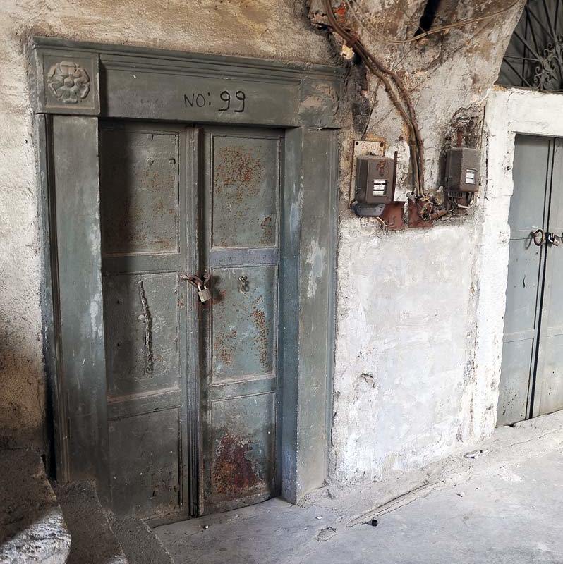 Аутентичные двери 350-летней давности-1