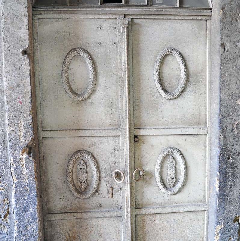 Аутентичные двери 350-летней давности-2