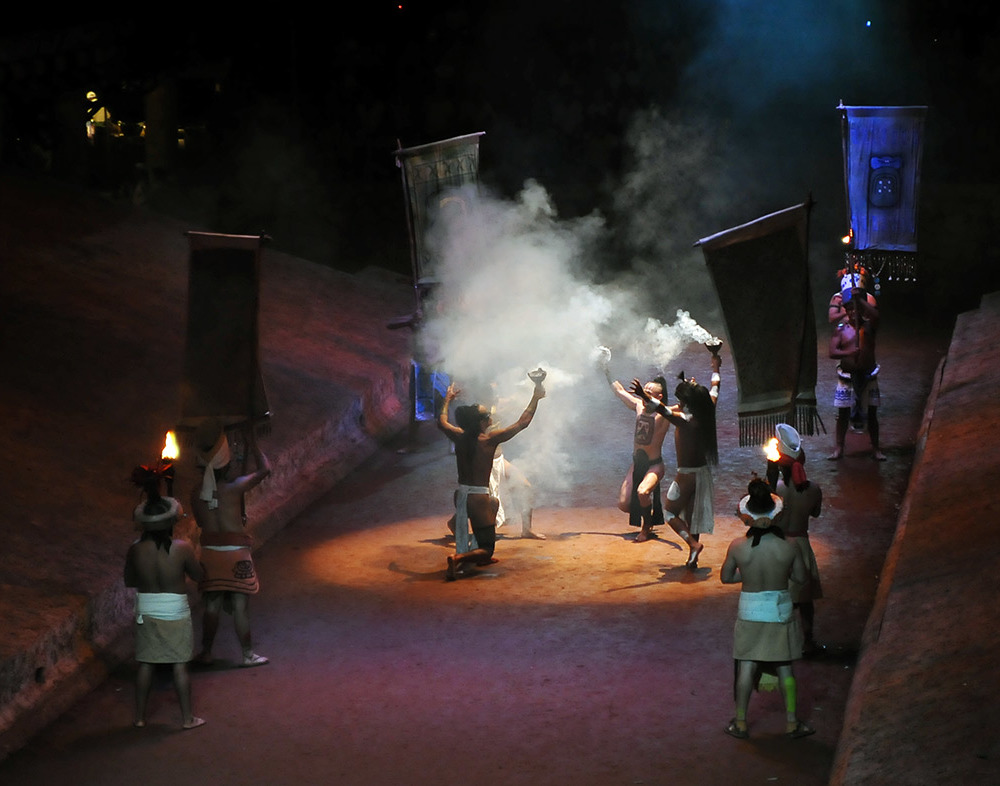 Театрализованное представление в парке Шкарет Мексика-18