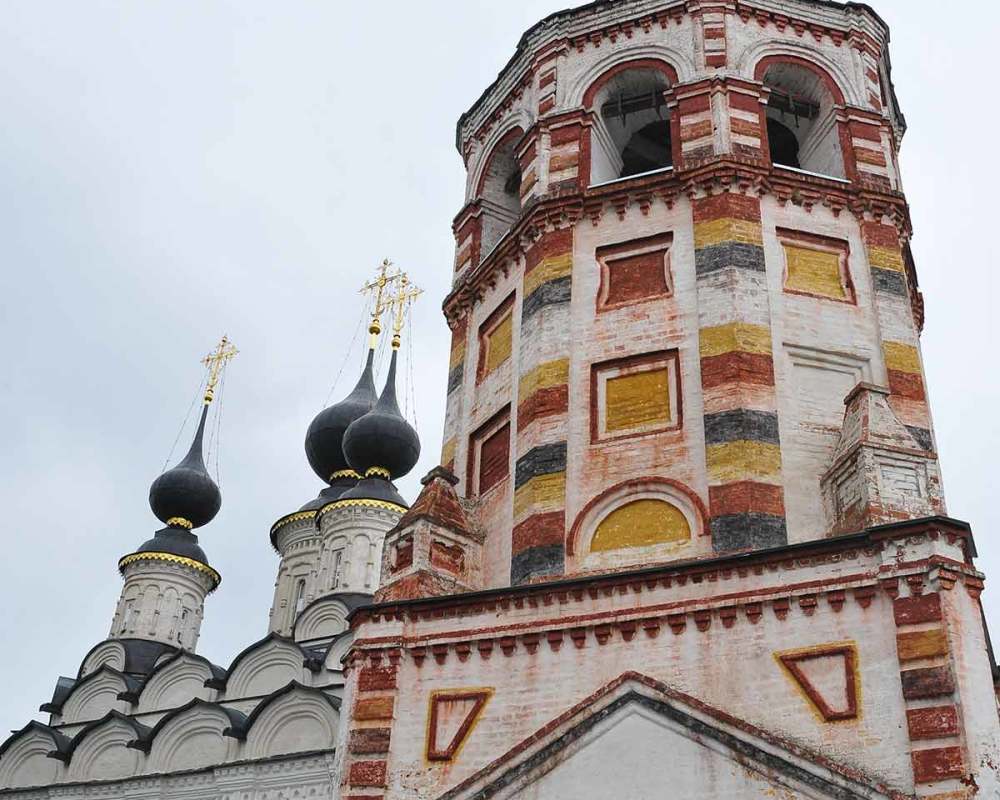Храмовый комплекс, включающий Лазаревскую(летнюю) и Антипиевскую(зимнюю) церкви в Суздальском посаде-3