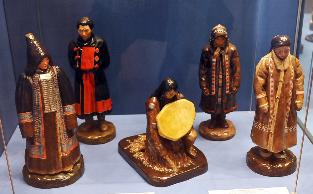 Якут, якутка, тунгузский шаман, тунгузская женщина, вогульская женщина