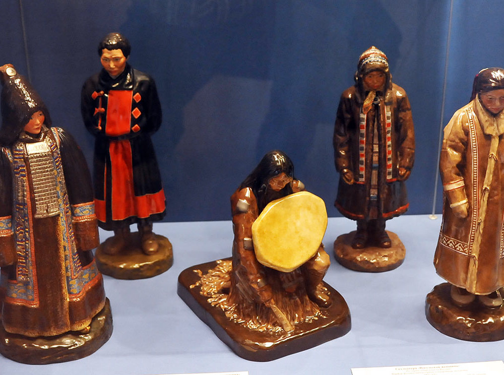 Якут, якутка, тунгузский шаман, тунгузская женщина, вогульская женщина