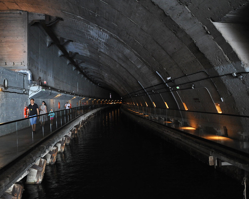 Подземный канал со стороны моря