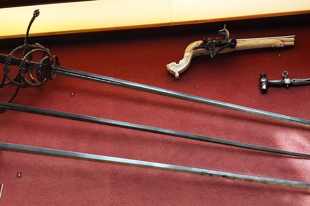 Эрмитаж. Коллекция  оружия 15-17 века-14