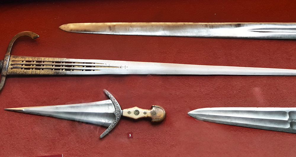 Эрмитаж. Коллекция  оружия 15-17 века-28