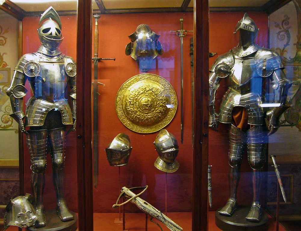 Эрмитаж. Коллекция  оружия 15-17 века-50