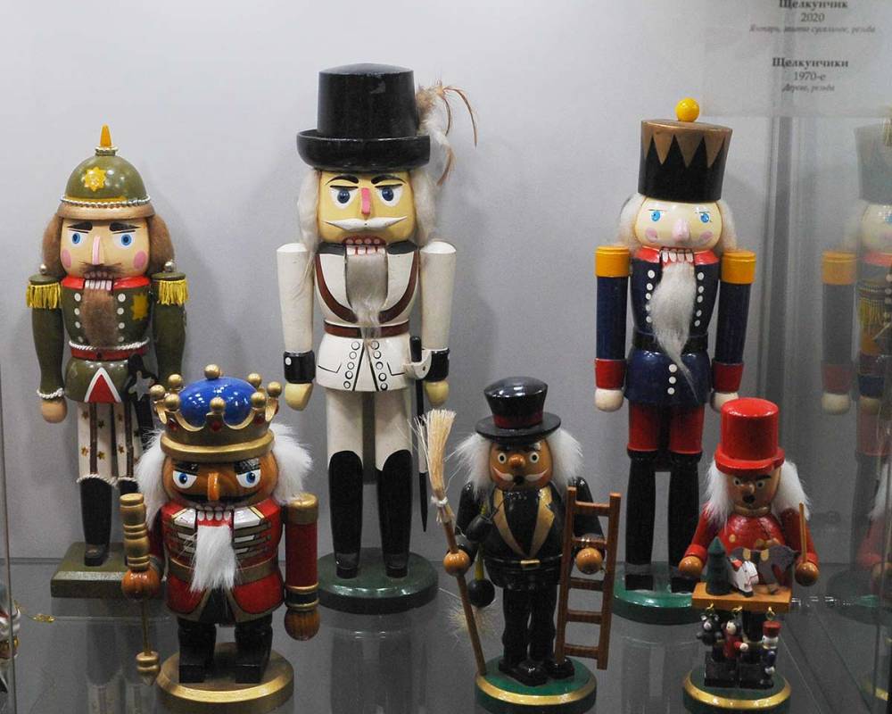 Выставка кукол-щелкунчиков-2