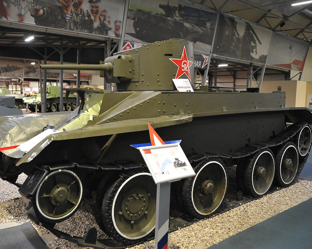 Советский легкий колесный танк БТ-2 -3