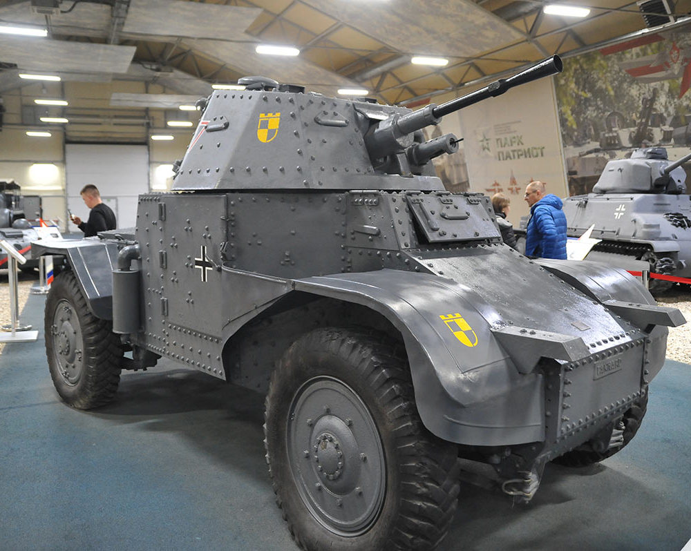 Французский бронеавтомобиль Panhard AMD-35