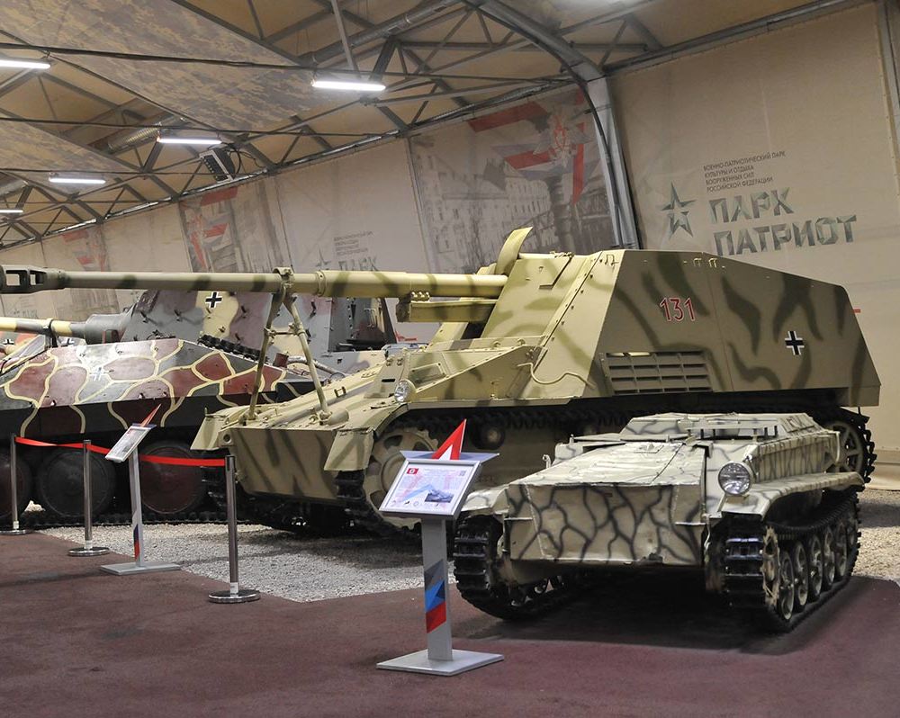 Немецкая противотанковая САУ "Nashorn" ("Носорог") 8,8 cm Pak 43/1 auf Geschutzwagen III/IV (Sf)-1