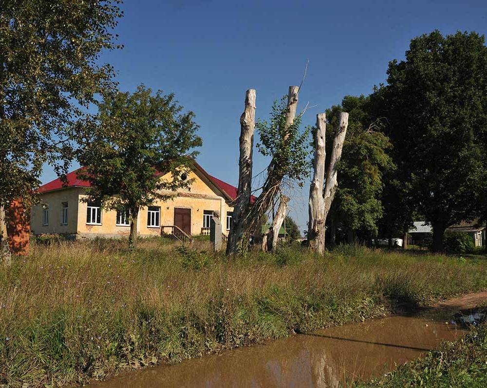 Клуб -1