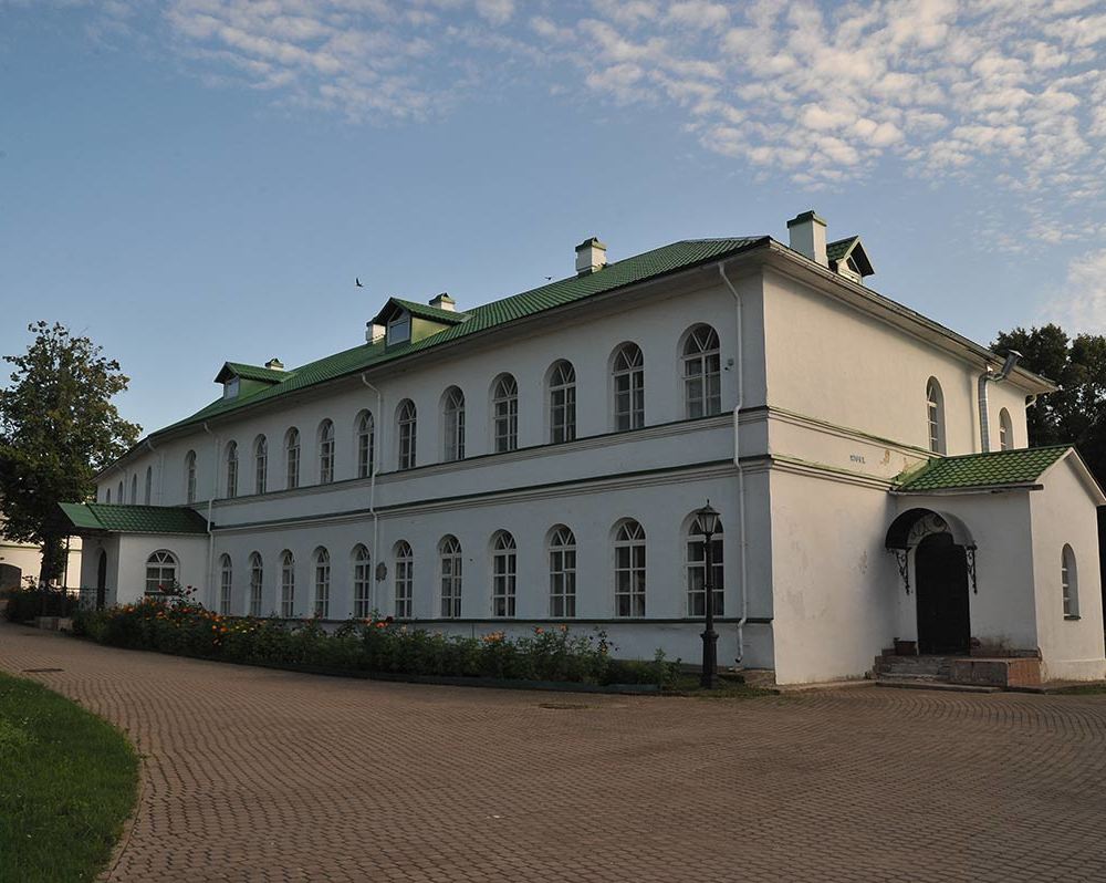 Сестринские корпуса -1