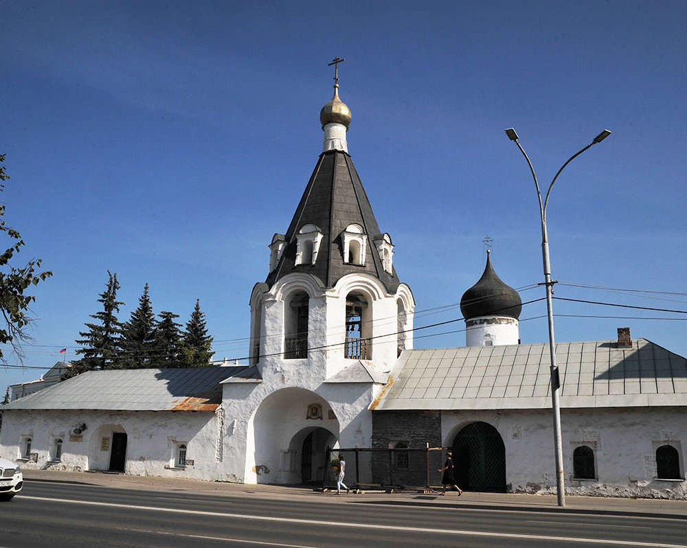 Церковь Михаила Архангела с колокольней-2