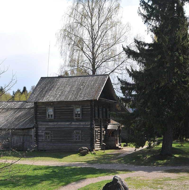 Крестьянский дом-1