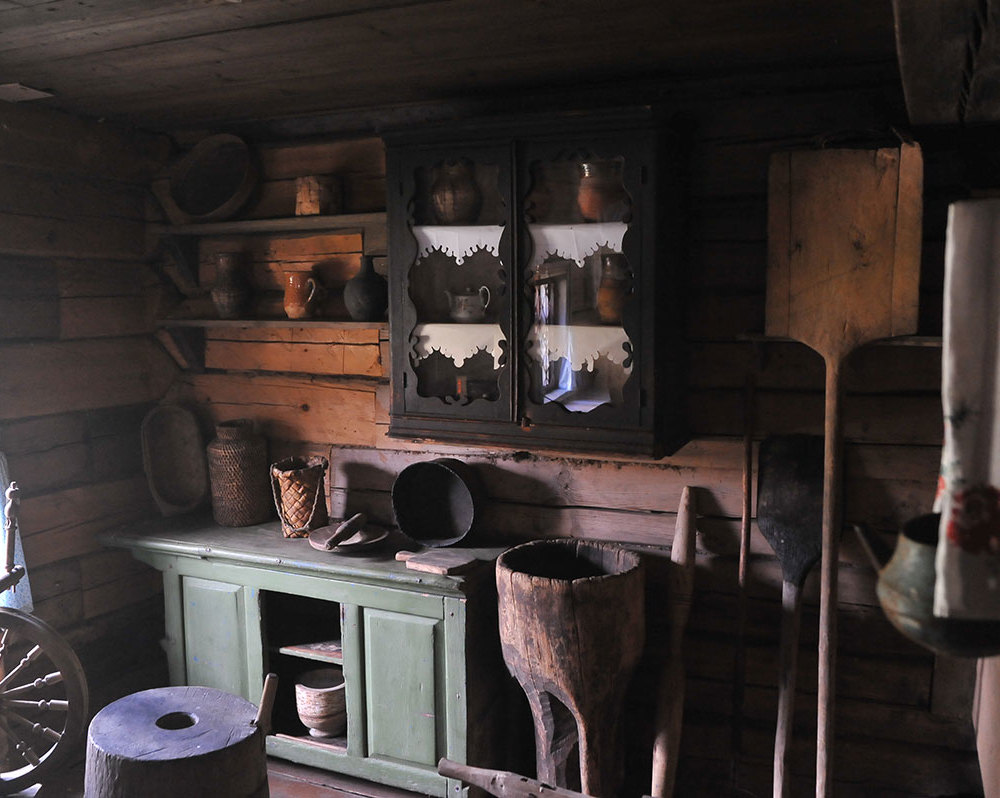 Крестьянский дом-4