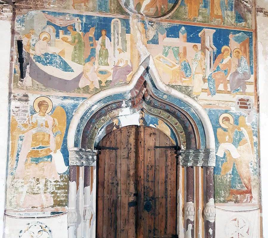 Фрески Дионисия в стенах монастыря-1