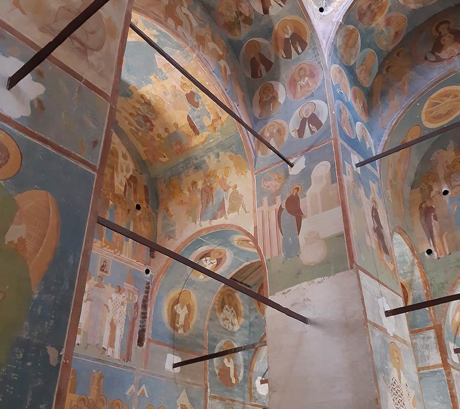 Фрески Дионисия в стенах монастыря-5