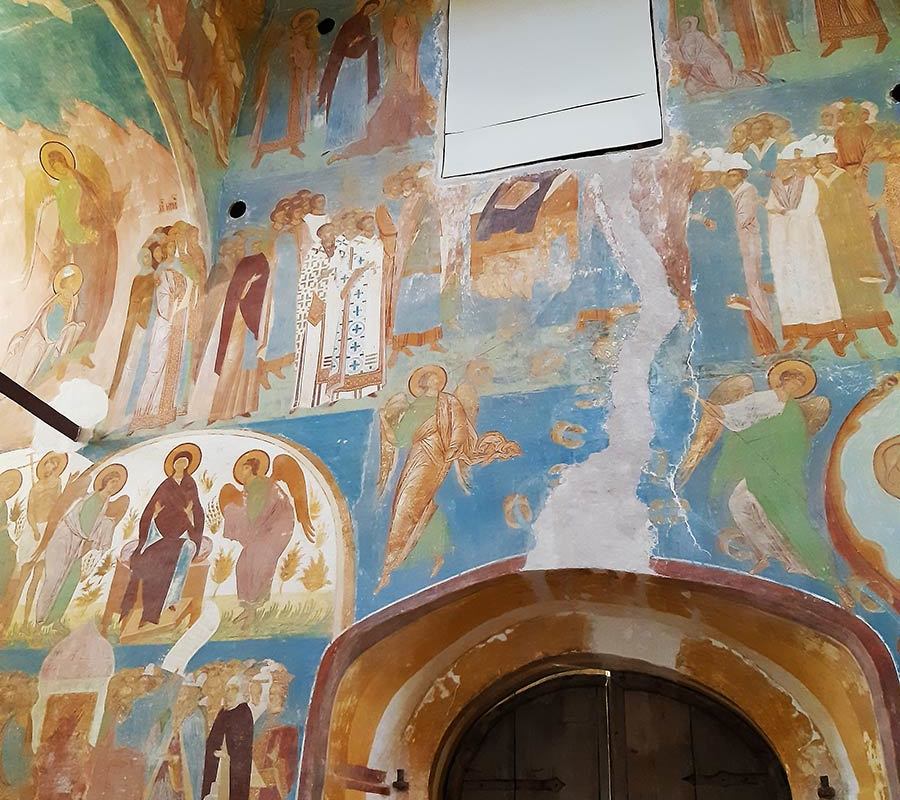 Фрески Дионисия в стенах монастыря-15