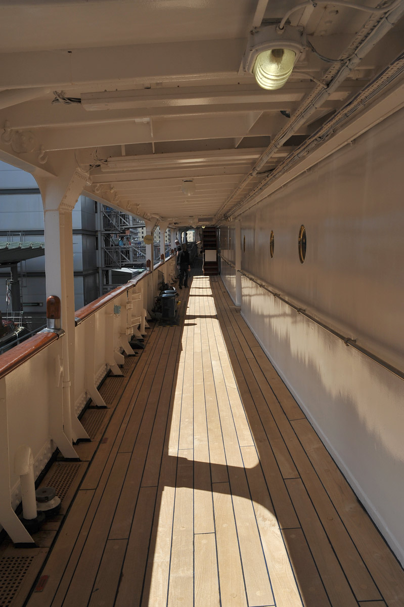 Прогулочная палуба. Палуба современного корабля. Титаник палуба. Прогулочная палуба Титаника.