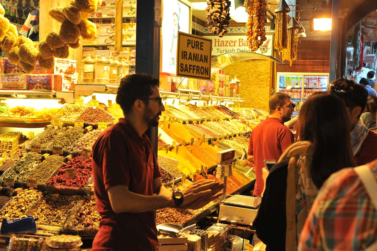 Египетский базар в стамбуле фото